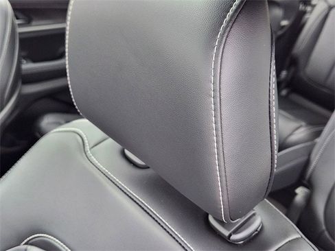 New 2025 Jeep Grand Cherokee L Limited image 10