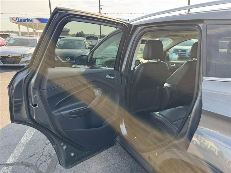 Used 2014 Ford Escape Titanium w/ Equipment Group 401A FWD image 17