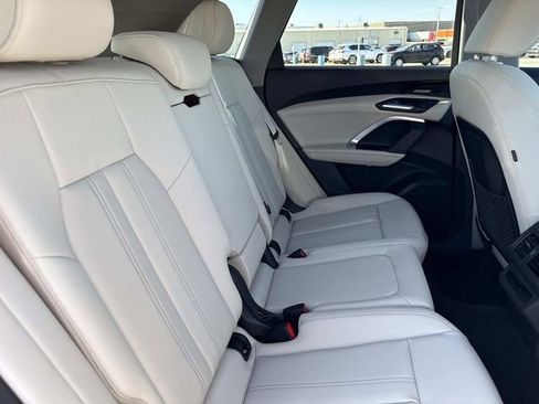 New 2025 Audi Q5 2.0T Premium Plus image 27