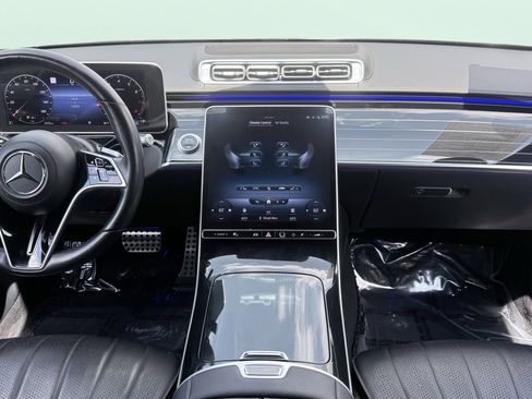 Used 2022 Mercedes-Benz S 580 4MATIC Sedan w/ AMG Line Package image 43