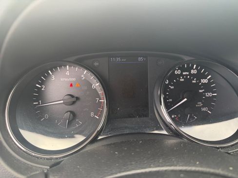 Used 2019 Nissan Rogue SV w/ Premium Package FWD image 14