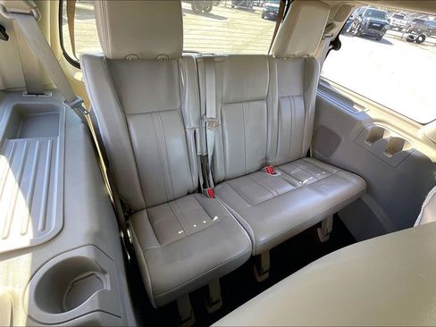 Used 2017 Lincoln Navigator Select RWD image 37