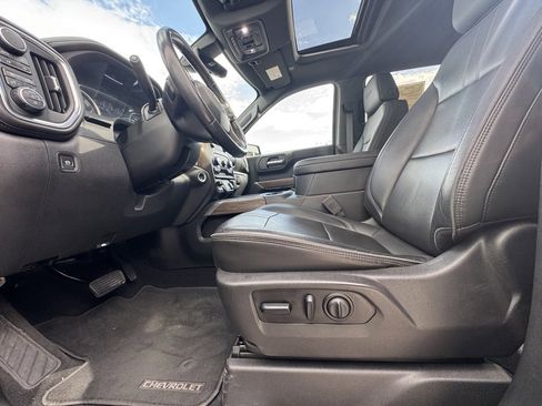 Used 2019 Chevrolet Silverado 1500 High Country w/ Technology Package image 24