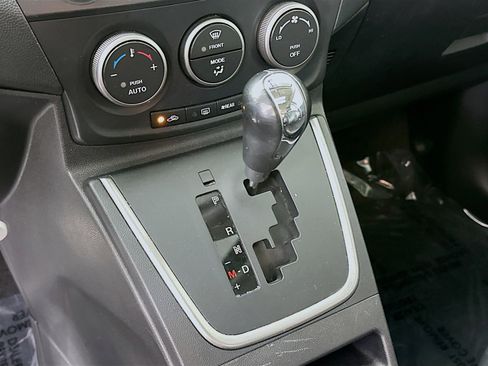 Used 2012 MAZDA MAZDA5 Grand Touring image 17