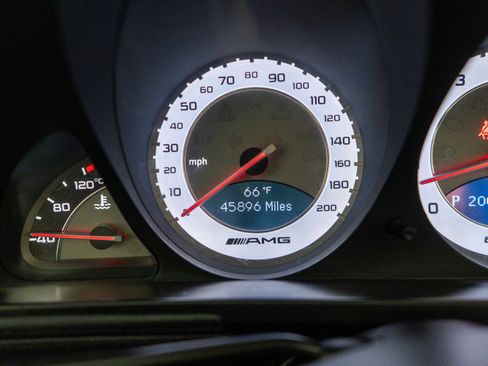 Used 2011 Mercedes-Benz SL 63 AMG image 22