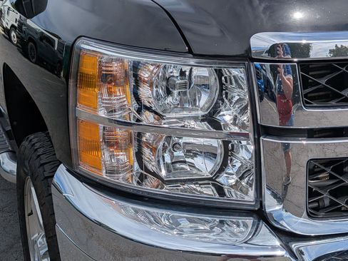 Used 2014 Chevrolet Silverado 2500 LTZ w/ LTZ Plus Package AWD/4WD image 10