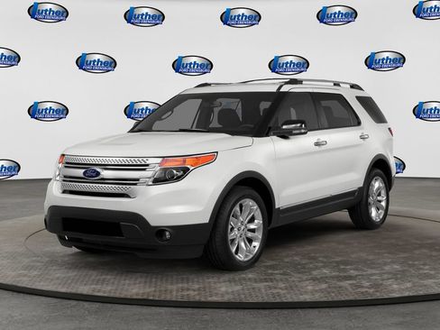 Used 2015 Ford Explorer XLT w/ Equipment Group 202A AWD/4WD image 1