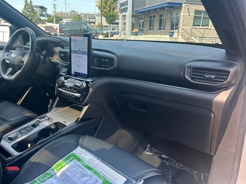 Used 2022 Ford Explorer ST w/ Equipment Group 401A image 26