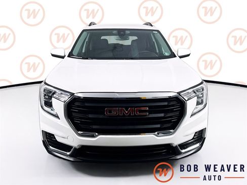 Used 2023 GMC Terrain SLE w/ Driver Convenience Package AWD/4WD image 2