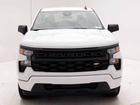 Used 2024 Chevrolet Silverado 1500 Custom image 4