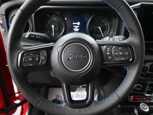 Used 2024 Jeep Wrangler Unlimited Rubicon 4xe image 30