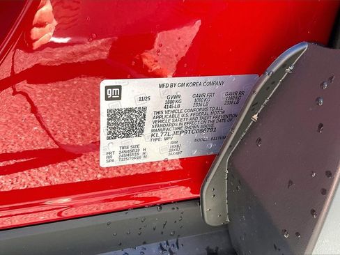 New 2026 Chevrolet Trax RS w/ Sunroof Package image 8