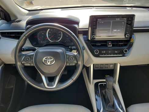 Used 2022 Toyota Corolla Cross LE FWD image 17