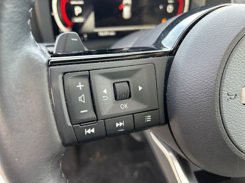 Used 2021 Nissan Rogue Platinum AWD/4WD image 18