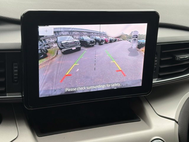 Used 2023 Ford Explorer XLT w/ Equipment Group 202A AWD/4WD image 3