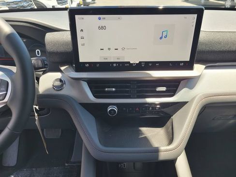 New 2026 Ford Explorer Active AWD/4WD image 10