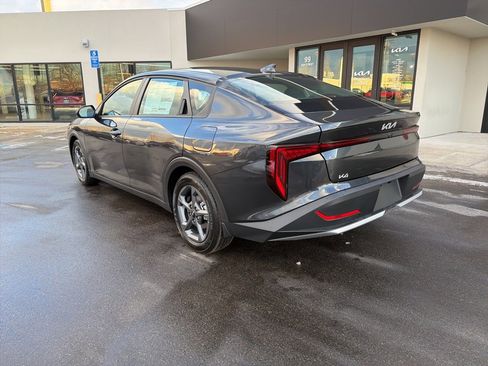 New 2025 Kia K4 LXS image 8