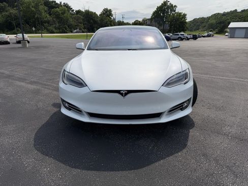 Used 2019 Tesla Model S Long Range AWD/4WD image 3