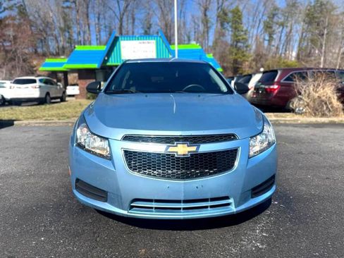 Used 2011 Chevrolet Cruze LS w/ Connectivity Package image 2