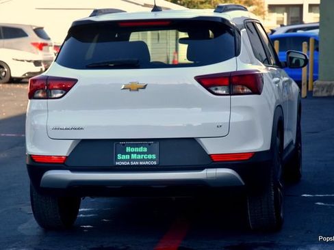 Used 2025 Chevrolet TrailBlazer LT FWD image 4
