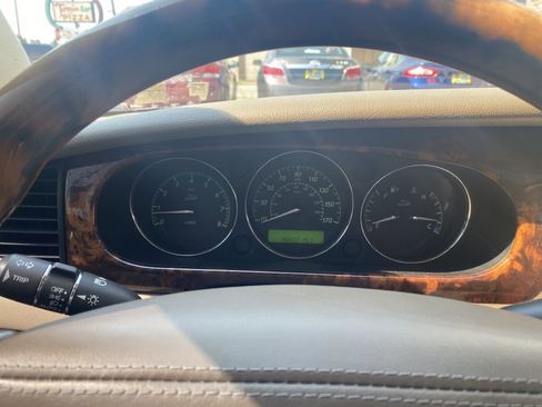 Used 2008 Jaguar XJ8 image 12