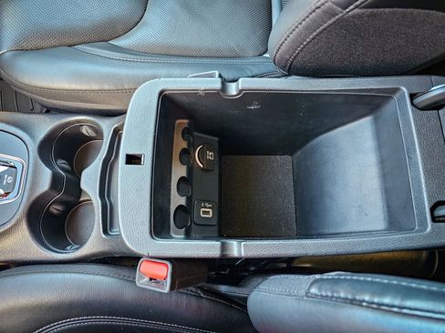 Used 2020 Jeep Cherokee Limited image 26