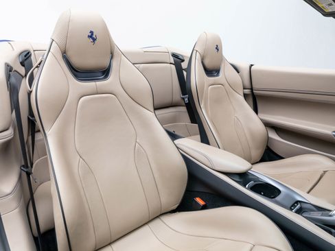 Certified 2019 Ferrari Portofino Base image 59