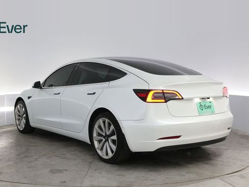 Used 2019 Tesla Model 3 Standard Range Plus RWD image 17