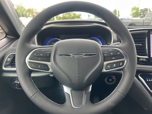 New 2026 Chrysler Pacifica Select AWD/4WD image 11
