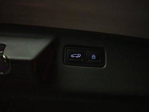 Used 2025 Hyundai Santa Fe SEL AWD/4WD image 8