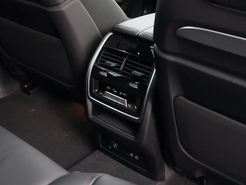 New 2026 BMW X7 M60i w/ Executive Package image 10