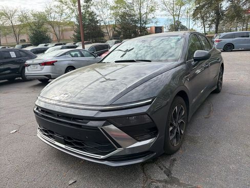 Used 2025 Hyundai Sonata SEL image 1