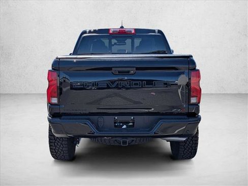 Used 2026 Chevrolet Colorado ZR2 w/ Technology Package AWD/4WD image 6