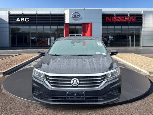 Used 2020 Volkswagen Passat 2.0T SE image 2