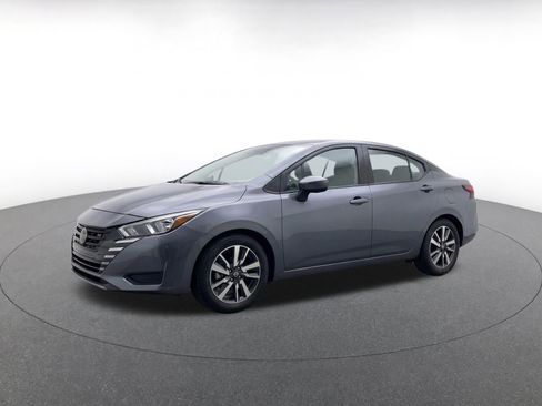 Used 2025 Nissan Versa SV FWD image 3