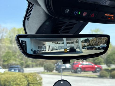New 2026 Chevrolet Equinox LT w/ Safety and Technology Package FWD image 24