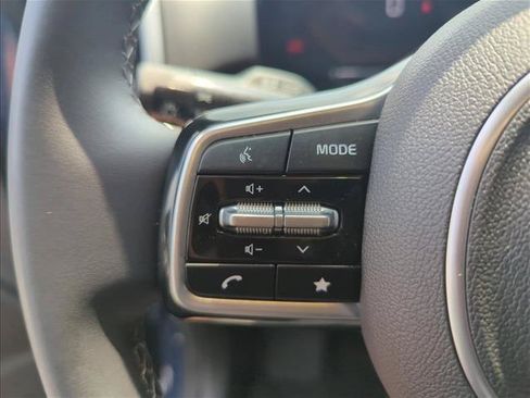 Used 2025 Kia Sorento S FWD image 14