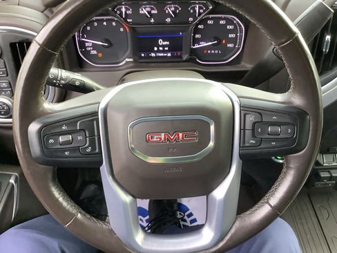 Used 2019 GMC Sierra 1500 SLT w/ X31 Off-Road Package AWD/4WD image 14