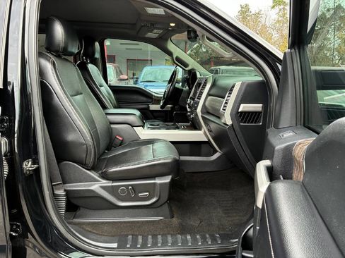 Used 2017 Ford F250 Lariat w/ Lariat Ultimate Package image 14