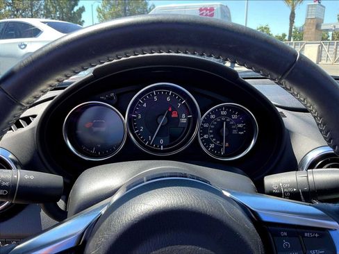 Used 2021 MAZDA MX-5 Miata Grand Touring RWD image 21