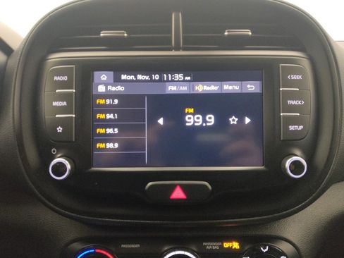 Used 2023 Kia Soul LX image 25