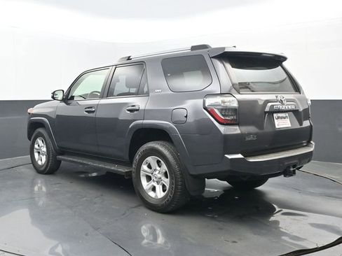 Used 2021 Toyota 4Runner SR5 Premium image 3