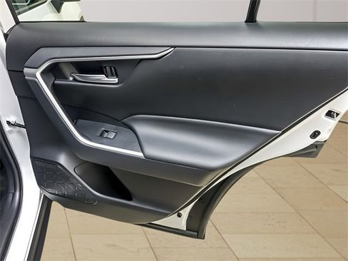 Certified 2025 Toyota RAV4 XLE image 21