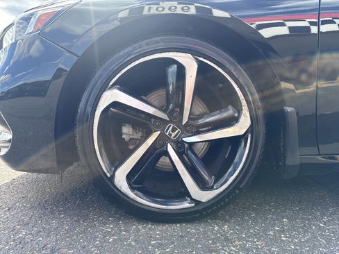 Used 2019 Honda Accord Sport image 9