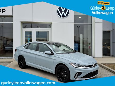 New 2026 Volkswagen Jetta SE image 1