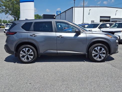 Used 2022 Nissan Rogue SV AWD/4WD image 7