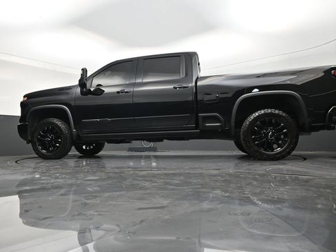 Used 2025 Chevrolet Silverado 2500 High Country w/ High Country Premium Package AWD/4WD image 22