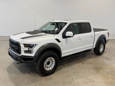 Used 2018 Ford F150 Raptor w/ Equipment Group 802A Luxury AWD/4WD image 2
