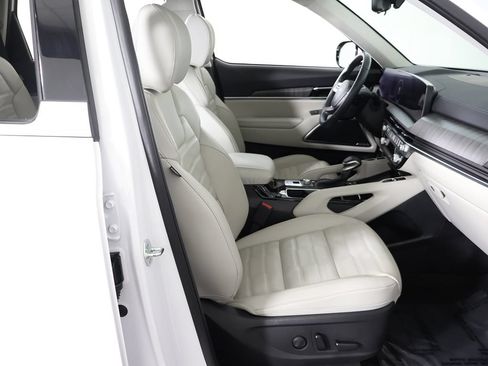 Certified 2025 Kia Telluride SX Prestige AWD/4WD image 40