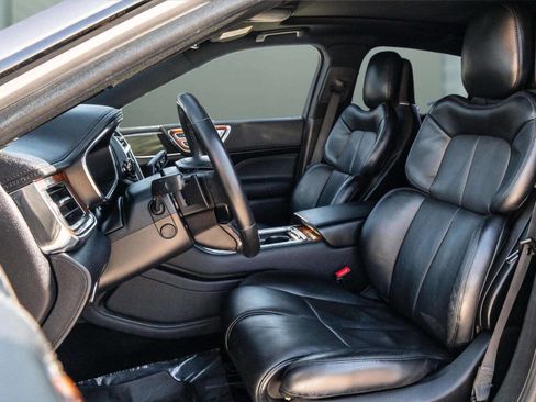 Used 2017 Lincoln Continental Reserve w/ Climate Package image 5